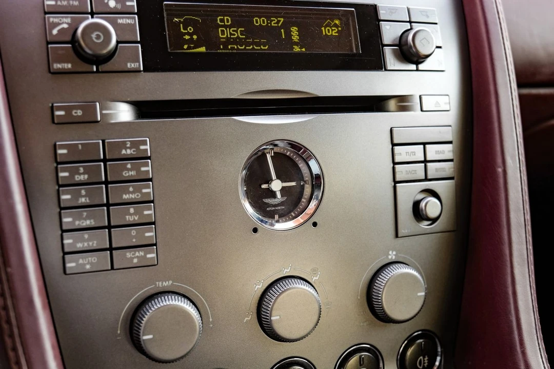 2005 Aston Martin DB9 - Image 28 of 31