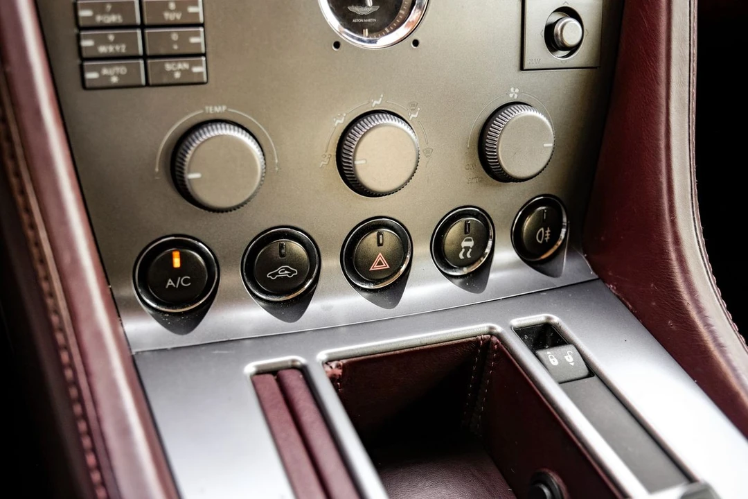 2005 Aston Martin DB9 - Image 31 of 31