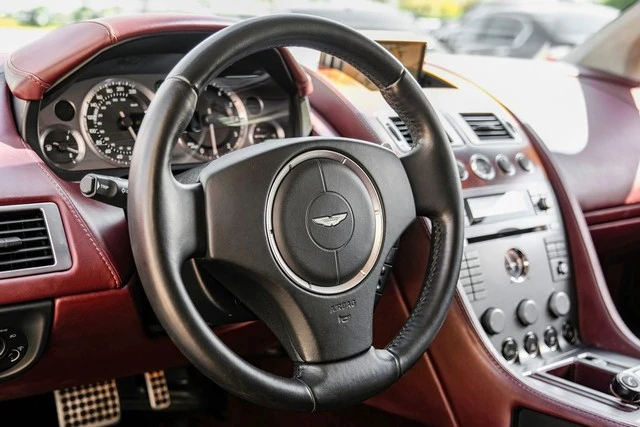 2005 Aston Martin DB9 - Image 16 of 31