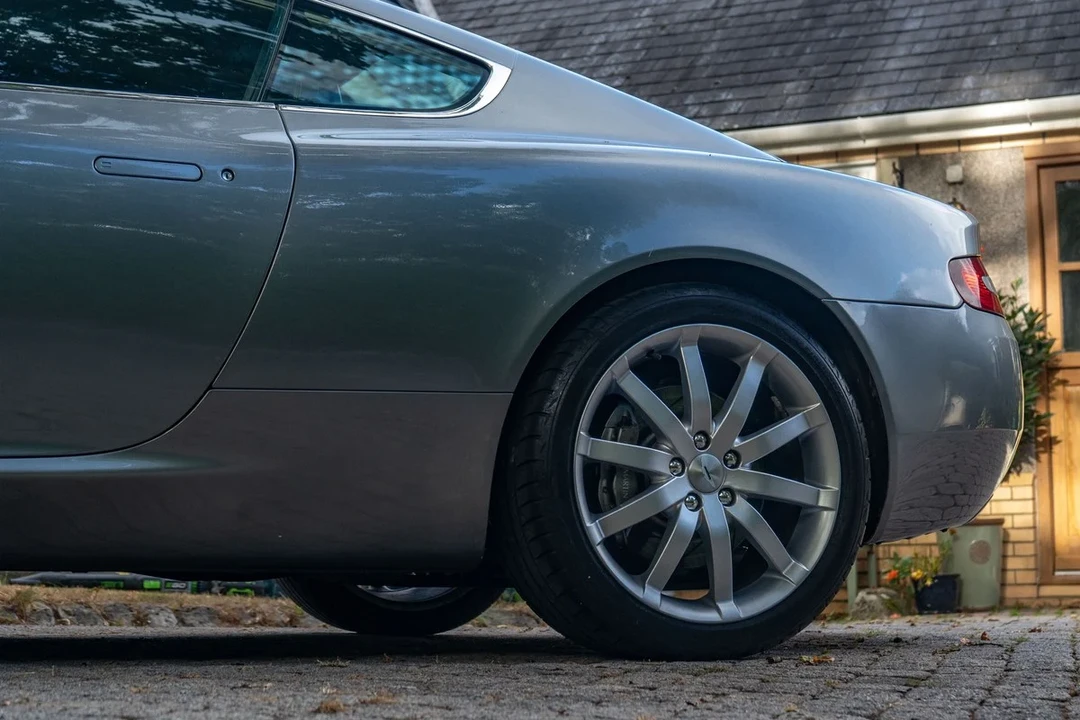 2005 Aston Martin DB9 - Image 24 of 30
