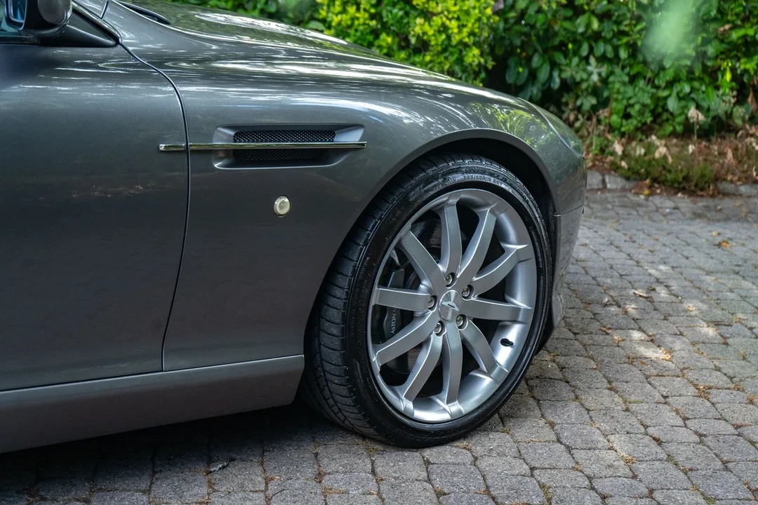 2005 Aston Martin DB9 - Image 26 of 30