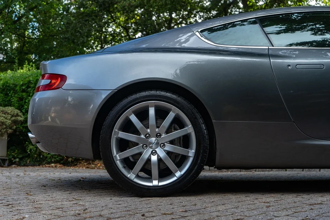 2005 Aston Martin DB9 - Image 27 of 30