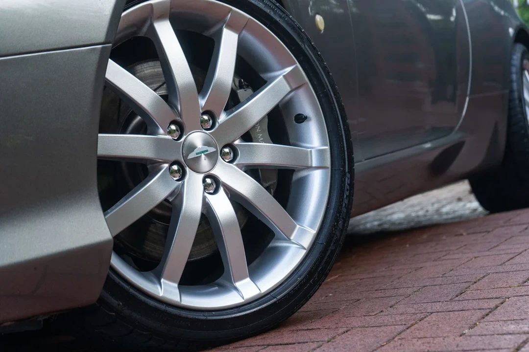2005 Aston Martin DB9 - Image 28 of 30