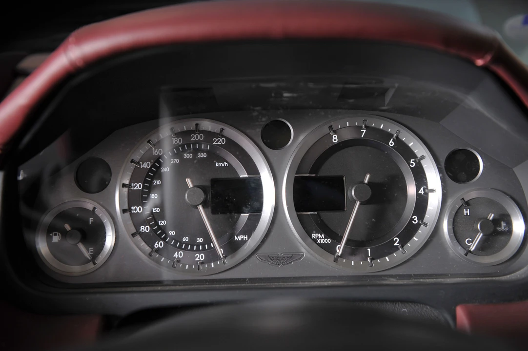 2005 Aston Martin DB9 - Image 2 of 3