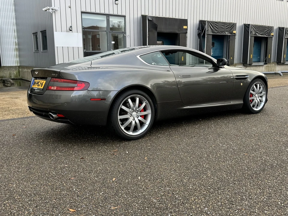 2005 Aston Martin DB9 - Image 11 of 30