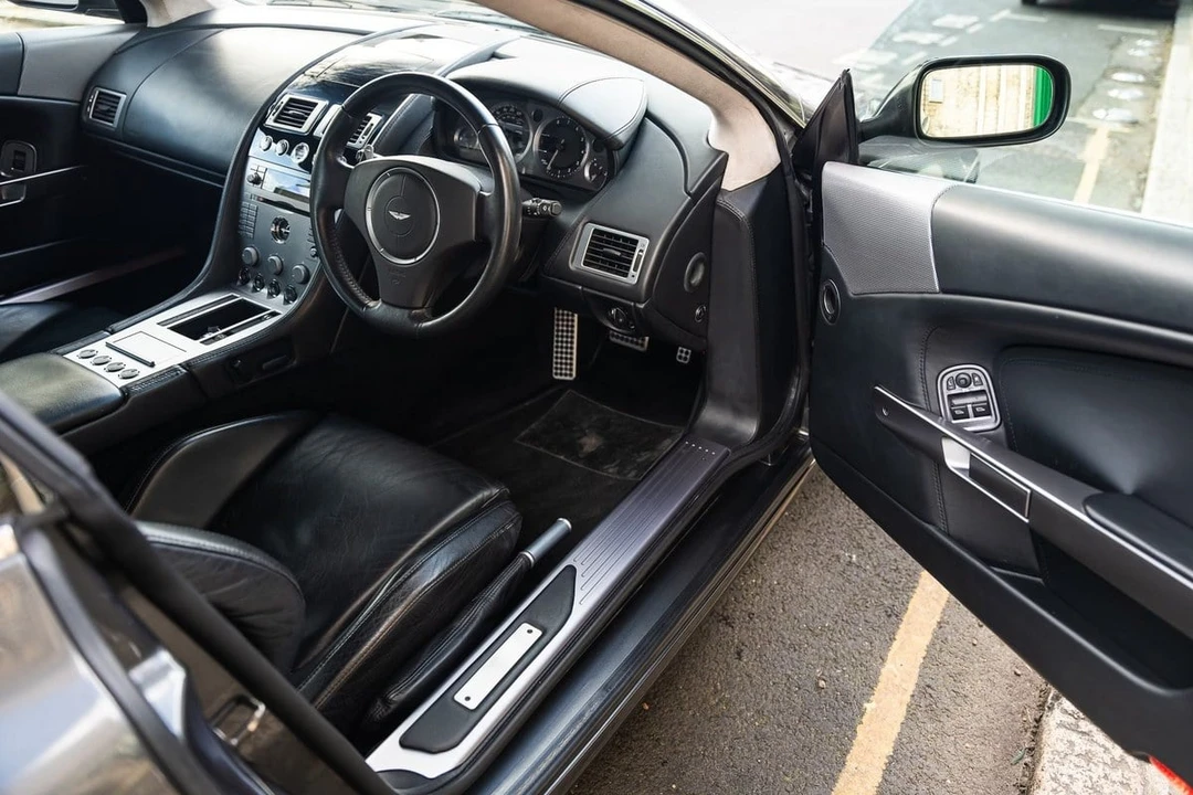 2005 Aston Martin DB9 - Image 8 of 30