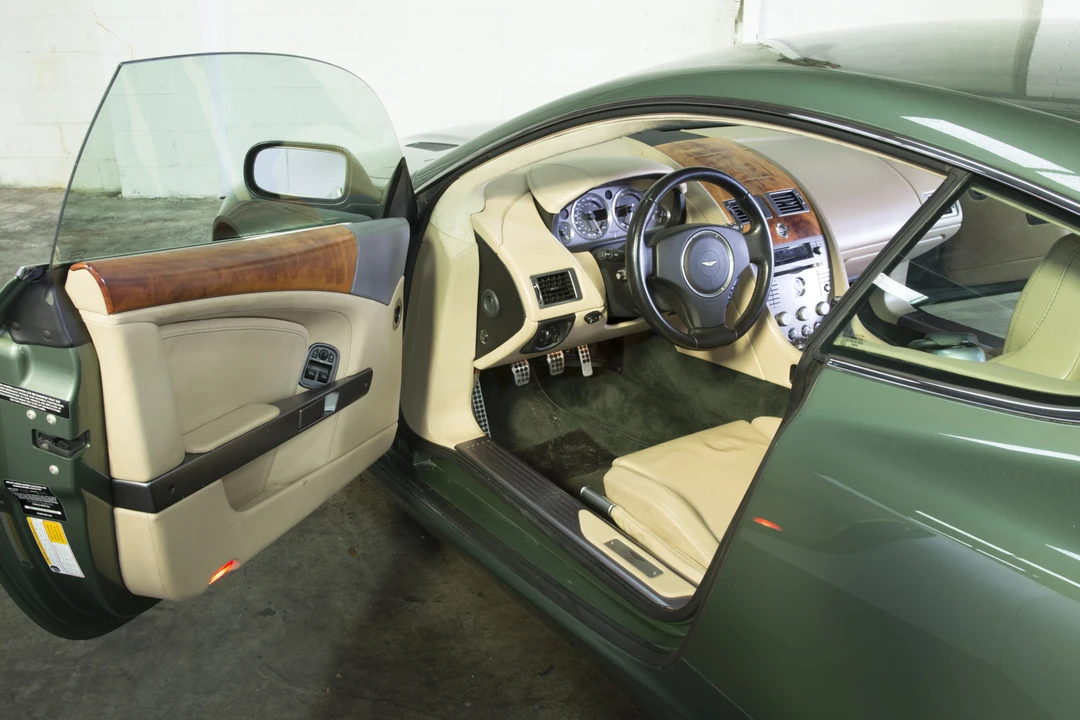 2005 Aston Martin DB9 - Image 31 of 31