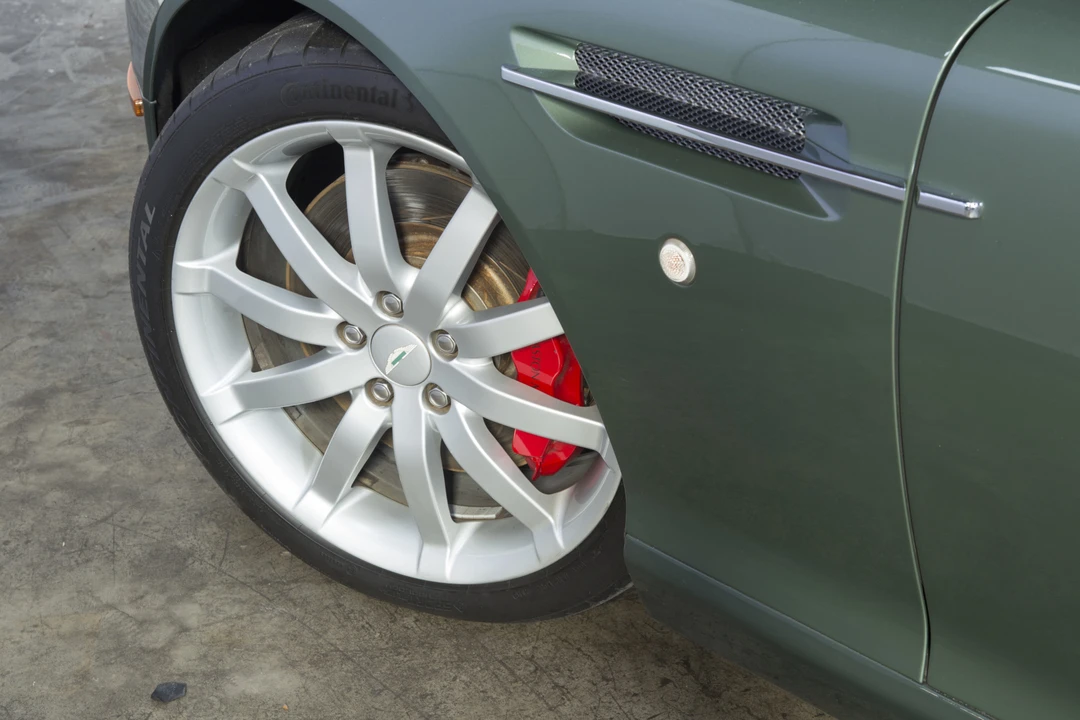 2005 Aston Martin DB9 - Image 24 of 31