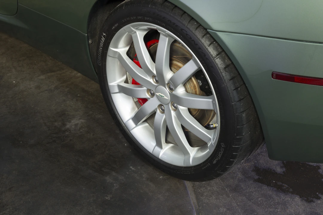 2005 Aston Martin DB9 - Image 25 of 31