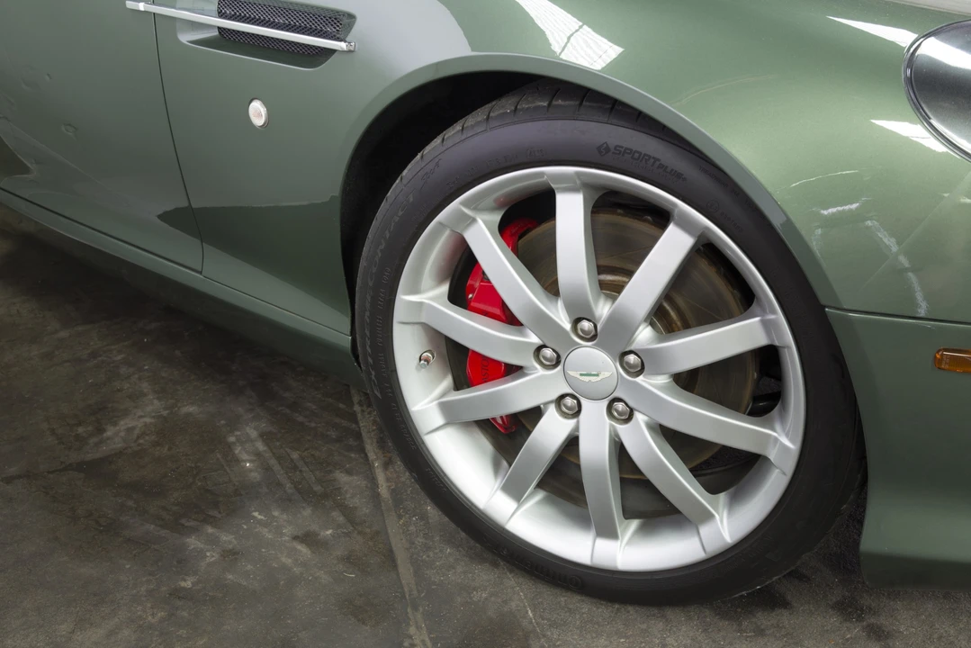 2005 Aston Martin DB9 - Image 27 of 31