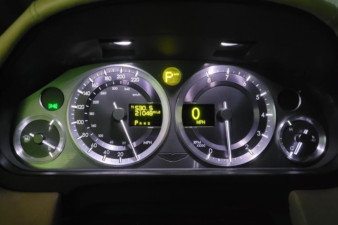 2005 Aston Martin DB9 - Image 29 of 31