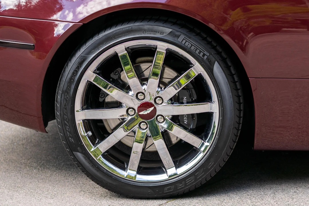 2005 Aston Martin DB9 - Image 25 of 31
