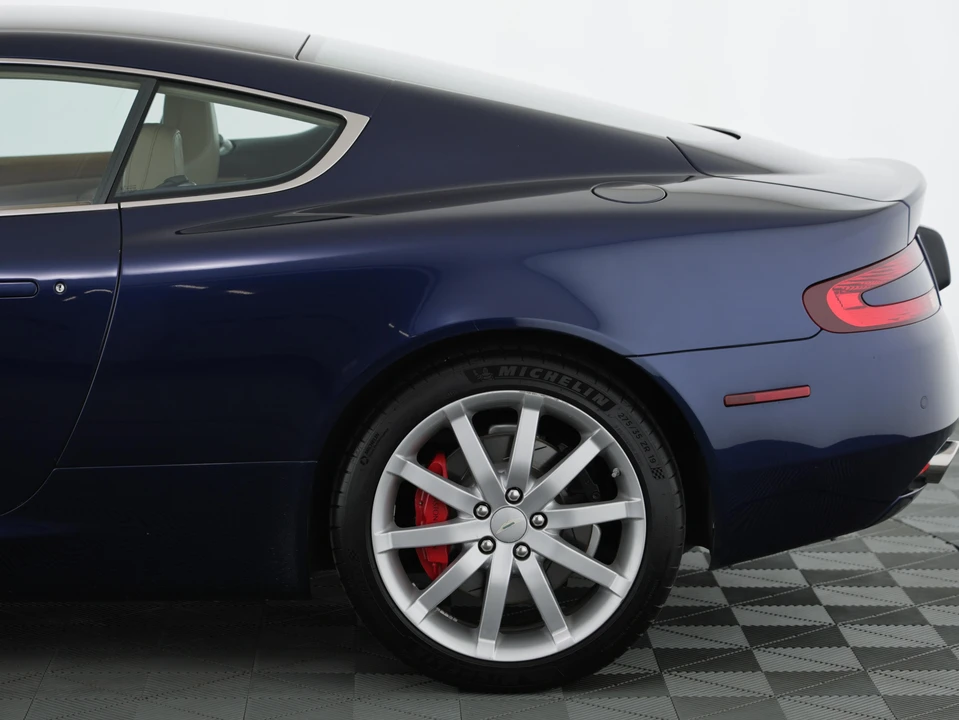 2005 Aston Martin DB9 - Image 29 of 31