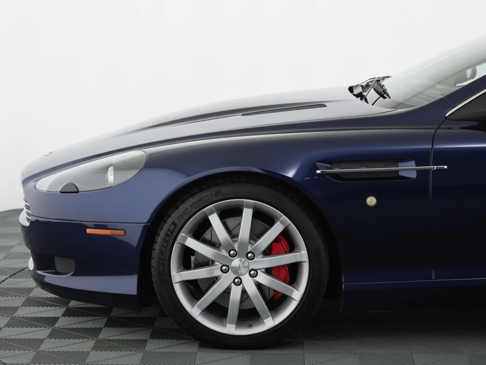 2005 Aston Martin DB9 - Image 25 of 31
