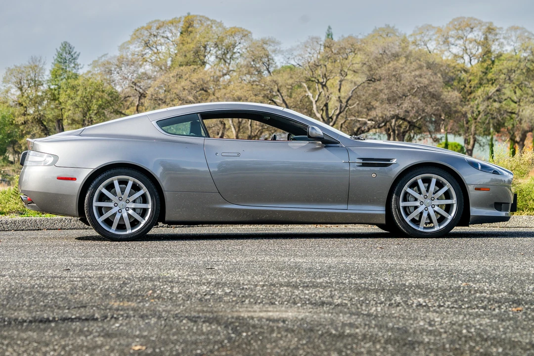 2005 Aston Martin DB9 - Image 23 of 31