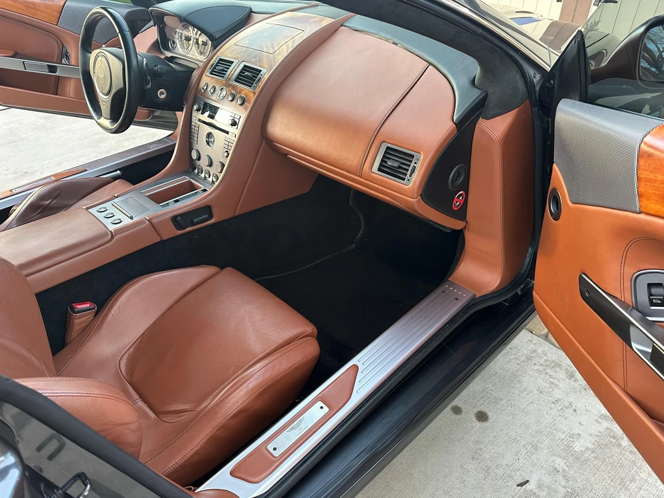 2005 Aston Martin DB9 - Image 22 of 31