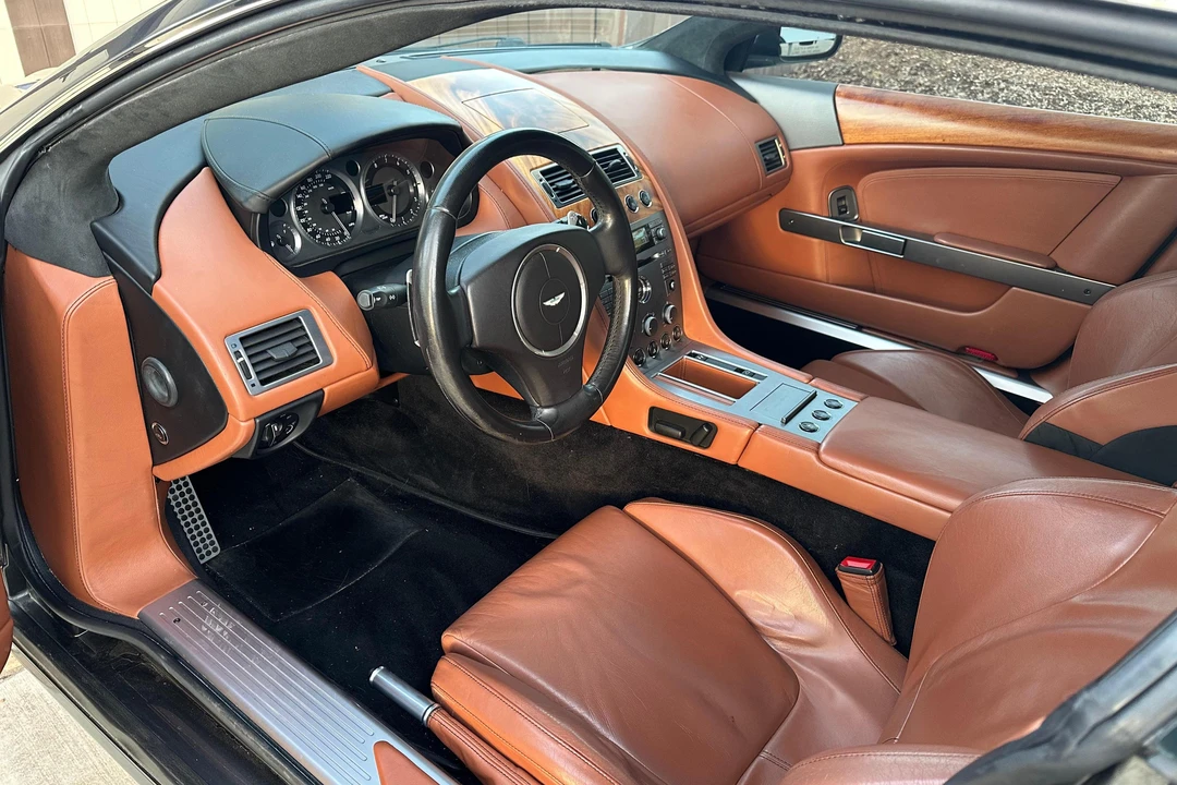 2005 Aston Martin DB9 - Image 13 of 31