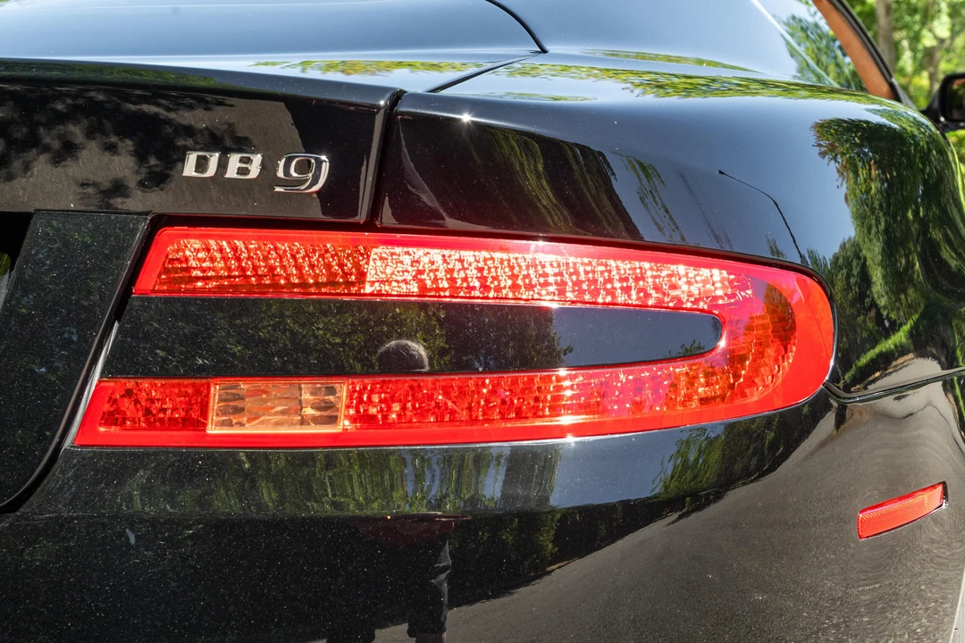 2005 Aston Martin DB9 - Image 16 of 31