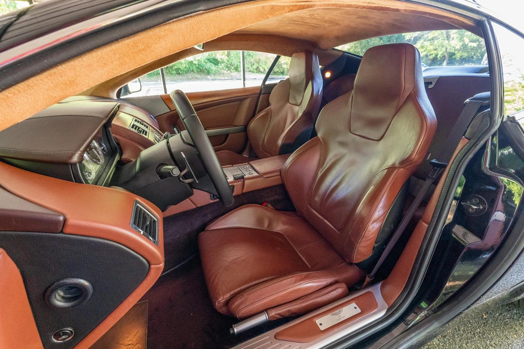 2005 Aston Martin DB9 - Image 27 of 31