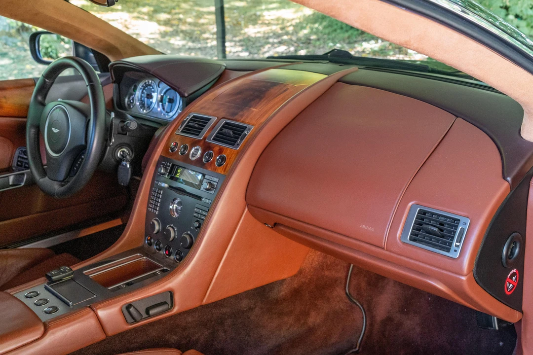 2005 Aston Martin DB9 - Image 25 of 31