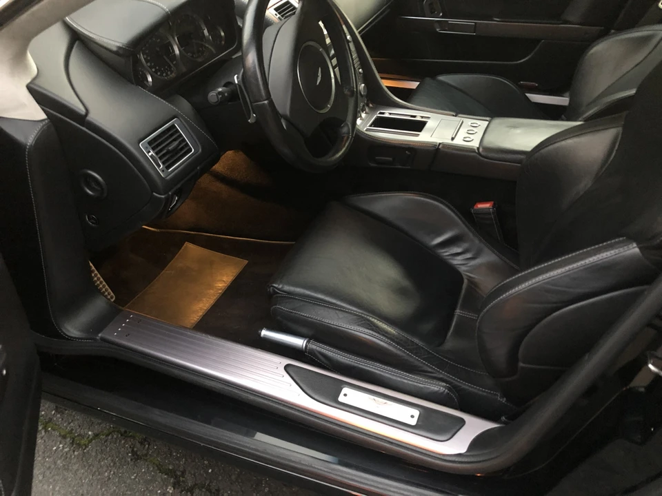 2005 Aston Martin DB9 - Image 25 of 31