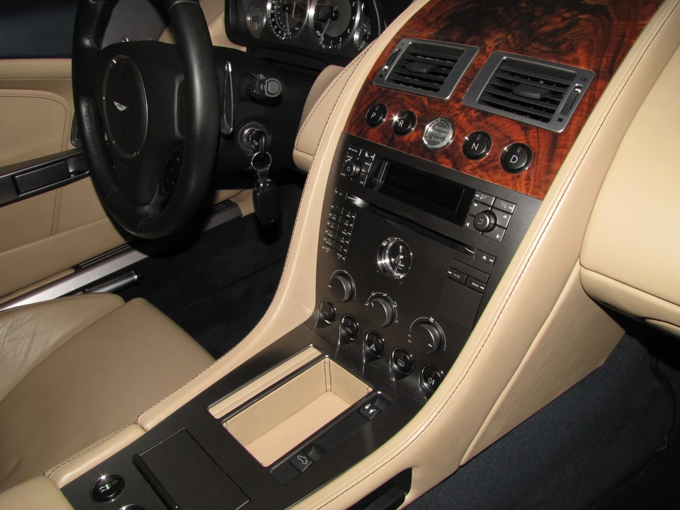 2005 Aston Martin DB9 - Image 30 of 31