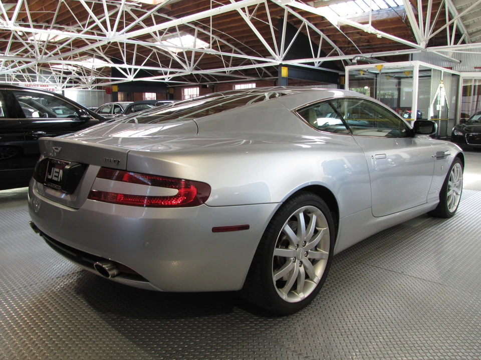 2005 Aston Martin DB9 - Image 10 of 31