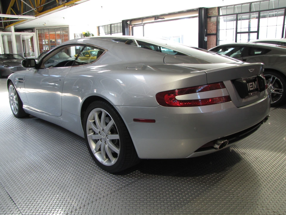 2005 Aston Martin DB9 - Image 13 of 31