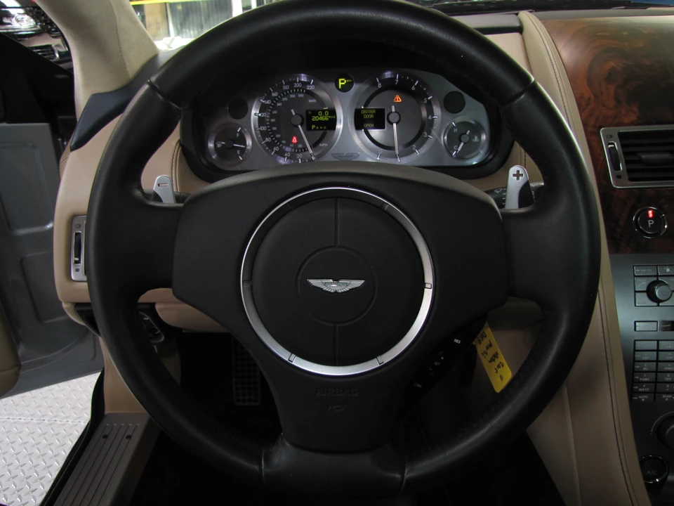 2005 Aston Martin DB9 - Image 25 of 31