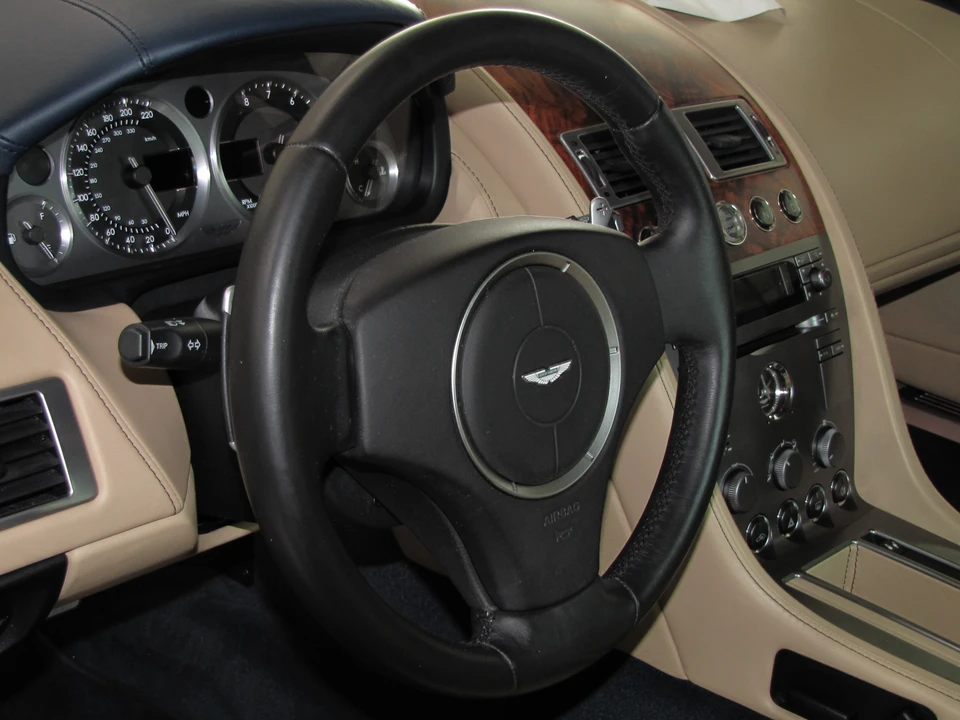 2005 Aston Martin DB9 - Image 26 of 31