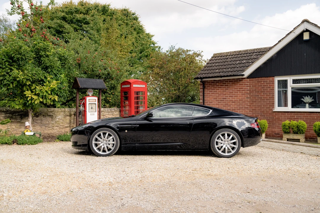 2005 Aston Martin DB9 - Image 16 of 31
