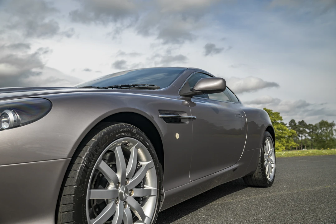 2005 Aston Martin DB9 - Image 25 of 31