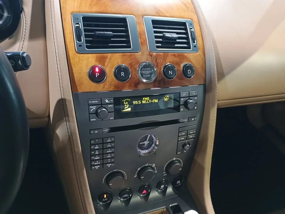 2005 Aston Martin DB9 - Image 13 of 20