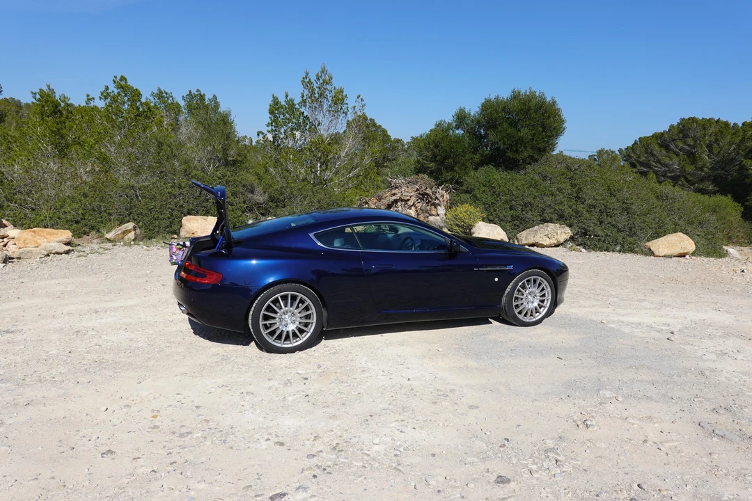 2005 Aston Martin DB9 - Image 16 of 27