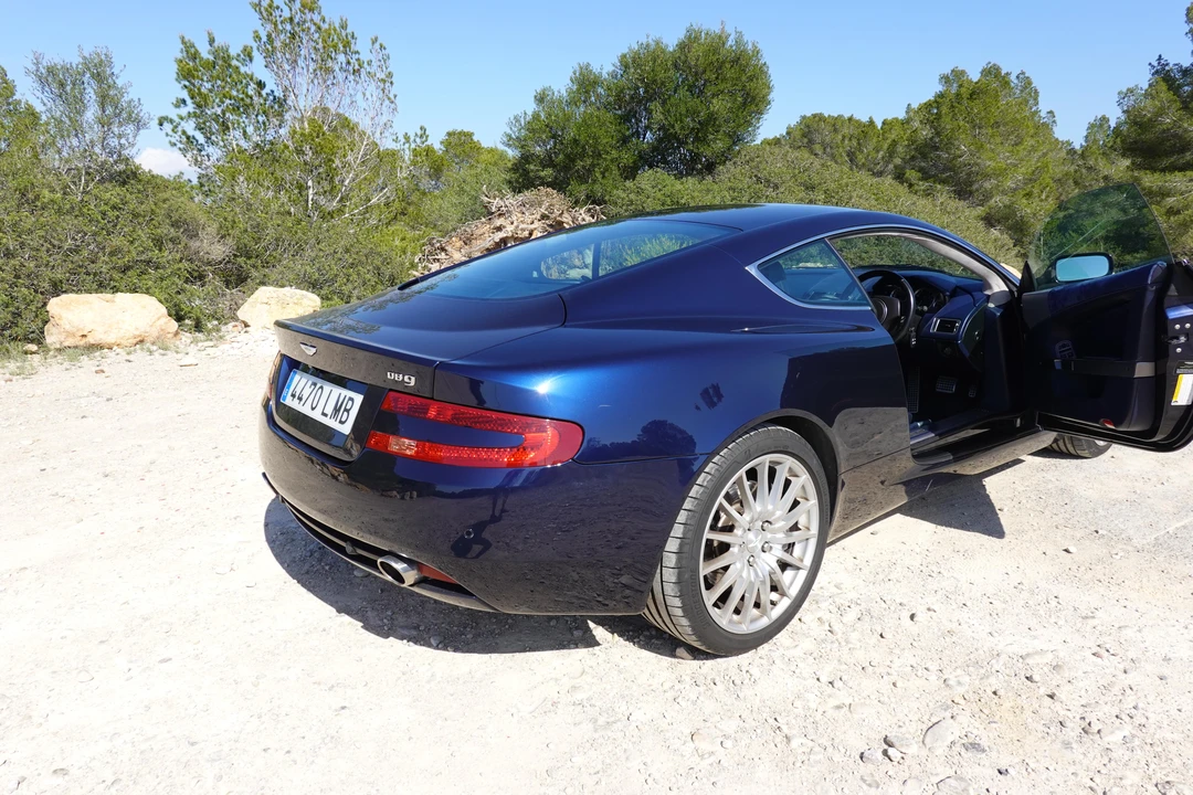 2005 Aston Martin DB9 - Image 11 of 27