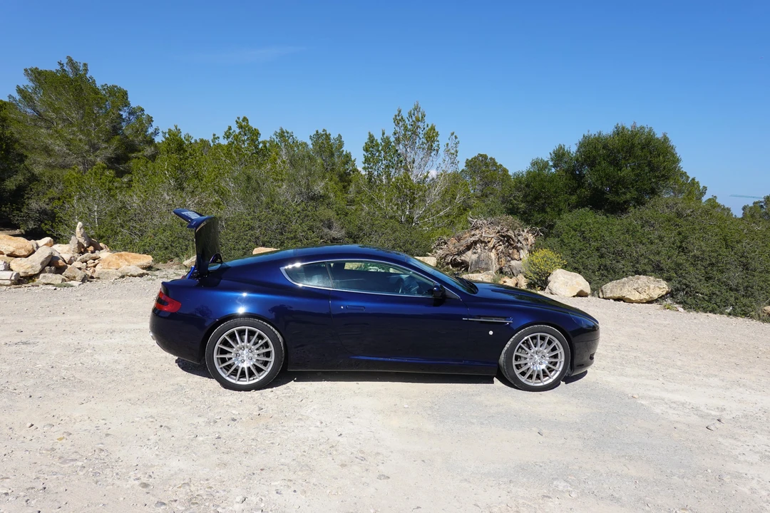 2005 Aston Martin DB9 - Image 19 of 27