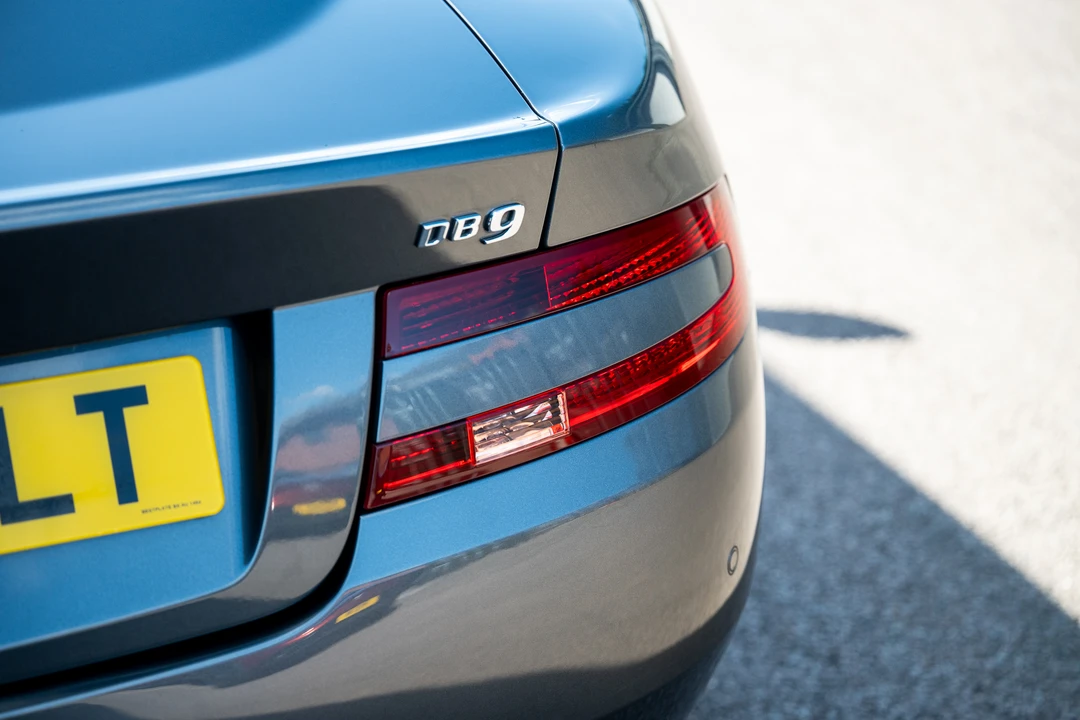 2005 Aston Martin DB9 - Image 16 of 31
