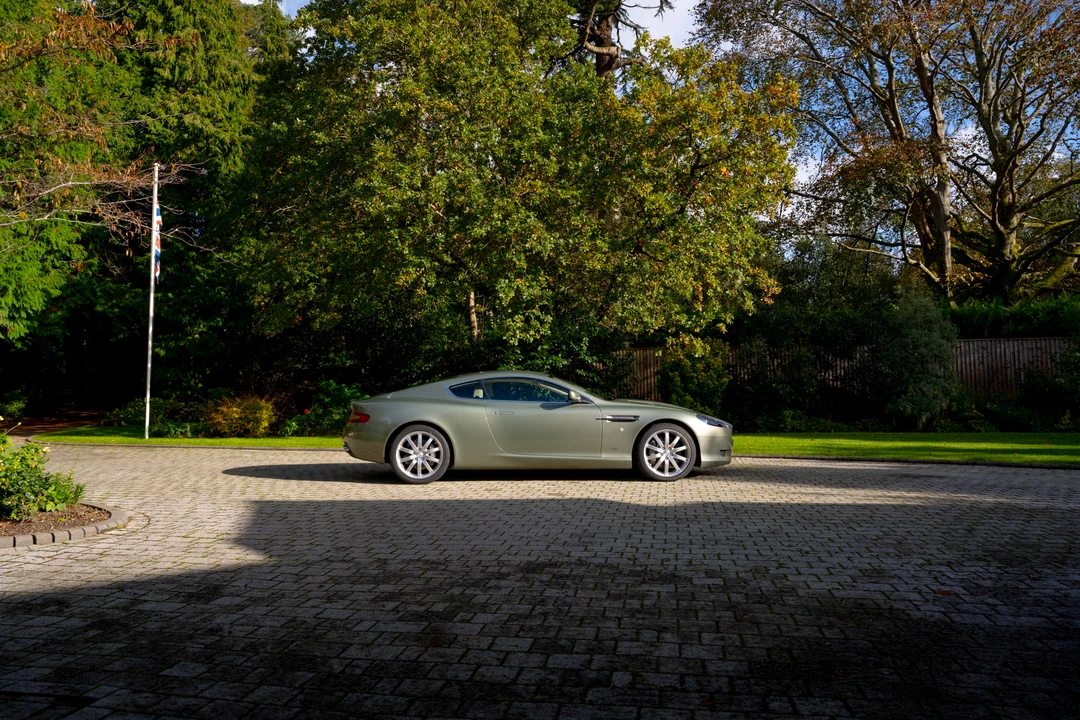 2005 Aston Martin DB9 - Image 13 of 31