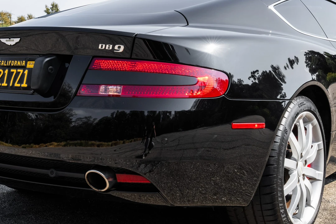 2005 Aston Martin DB9 - Image 26 of 31