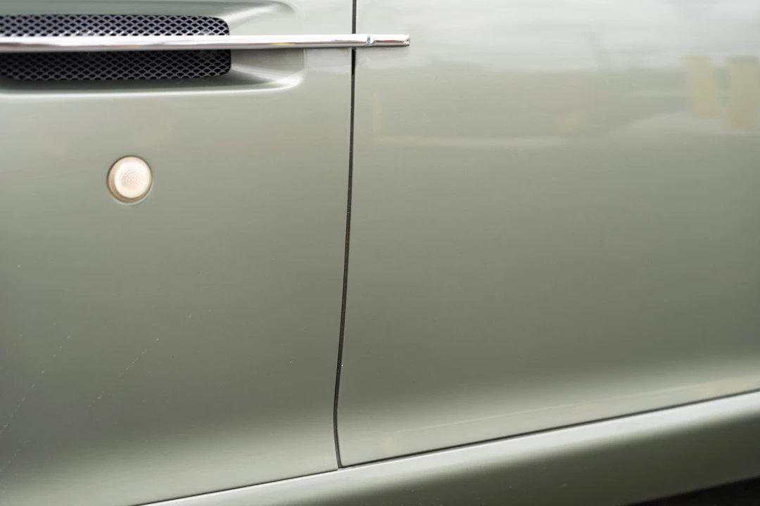 2005 Aston Martin DB9 - Image 23 of 31