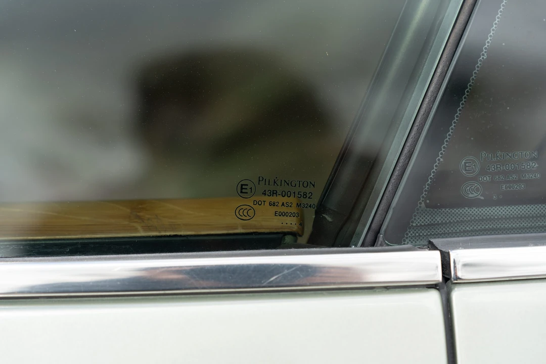 2005 Aston Martin DB9 - Image 24 of 31