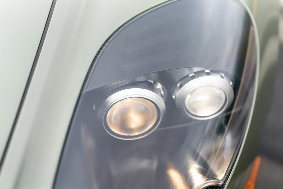 2005 Aston Martin DB9 - Image 18 of 31