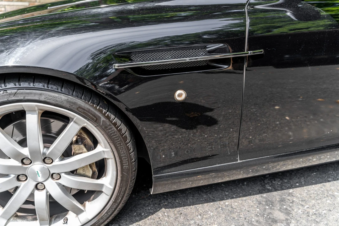 2005 Aston Martin DB9 - Image 16 of 31