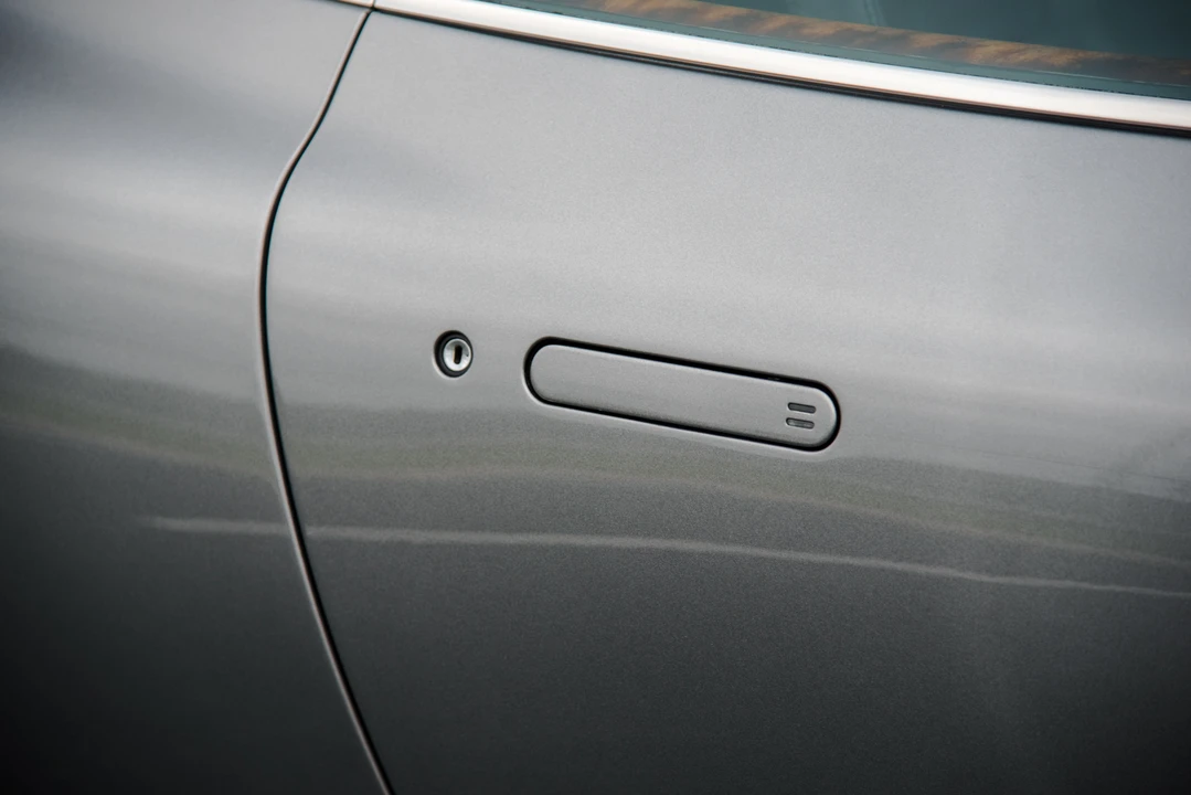 2005 Aston Martin DB9 - Image 27 of 31