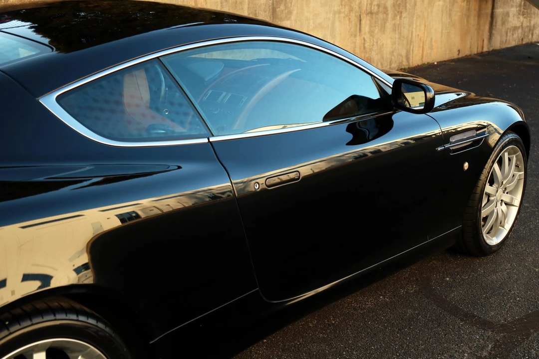 2005 Aston Martin DB9 - Image 27 of 31