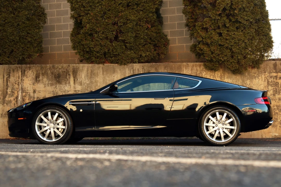 2005 Aston Martin DB9 - Image 13 of 31