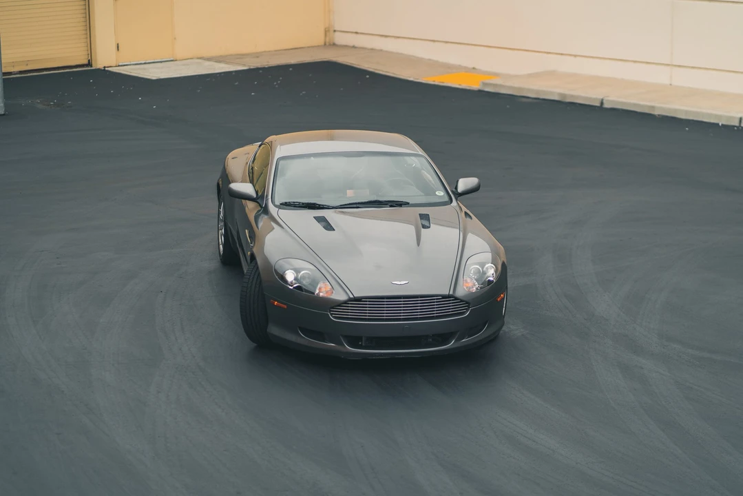 2005 Aston Martin DB9 - Image 17 of 31