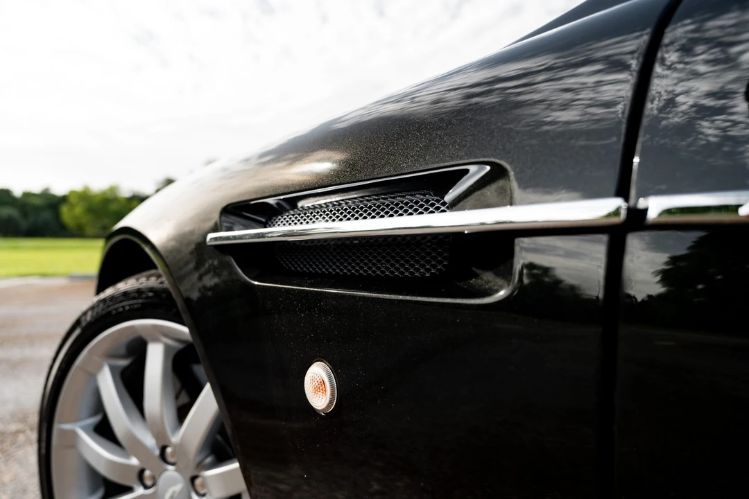 2005 Aston Martin DB9 - Image 13 of 31