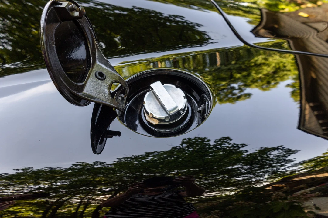 2005 Aston Martin DB9 - Image 29 of 31