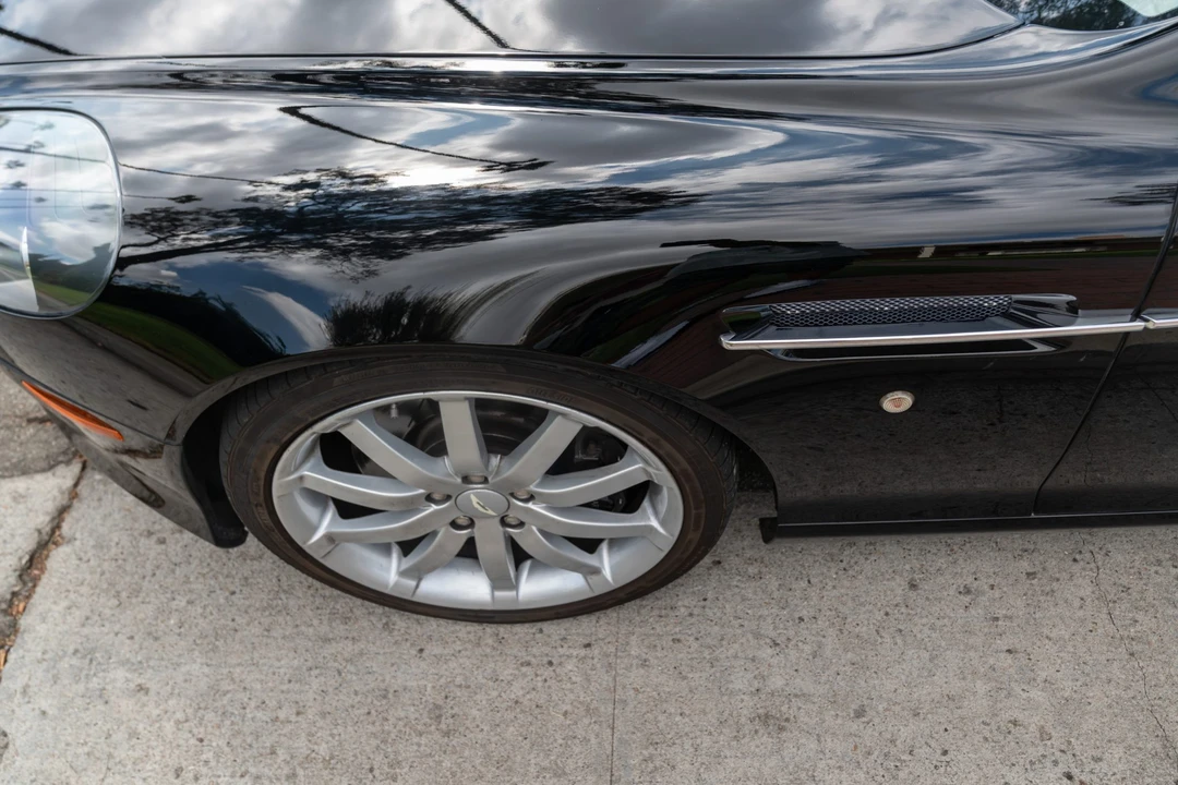 2005 Aston Martin DB9 - Image 28 of 31